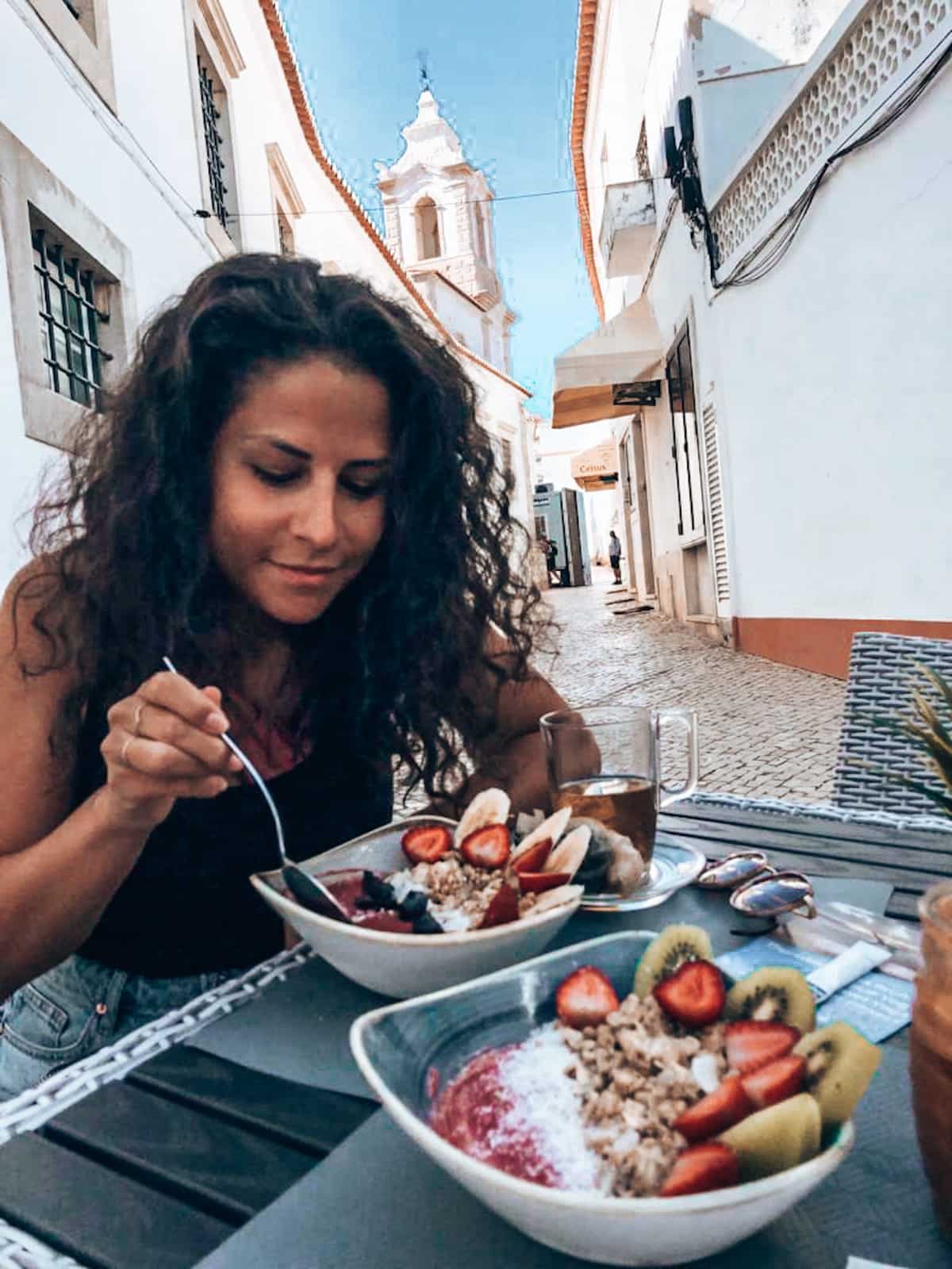 Abigail’s | jillonjourney Breakfast bowl at Abigail's Lagos Portugal