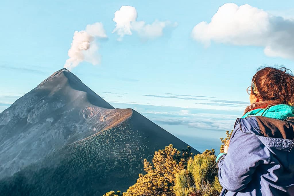 Climbing Acatenango is one of the best parts of a Guatemala itinerary / Einen Volkan zu besteigen gehört zu den Highlights beim Guatemala Backpacking