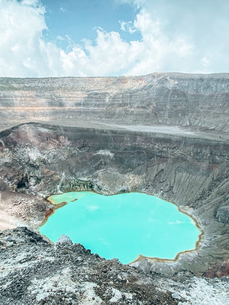 Santa Ana Volcano is a major highlight when backpacking El Salvador / Santa Ana Volcano ist eine der top Sehenswürdigkeiten in El Salvador