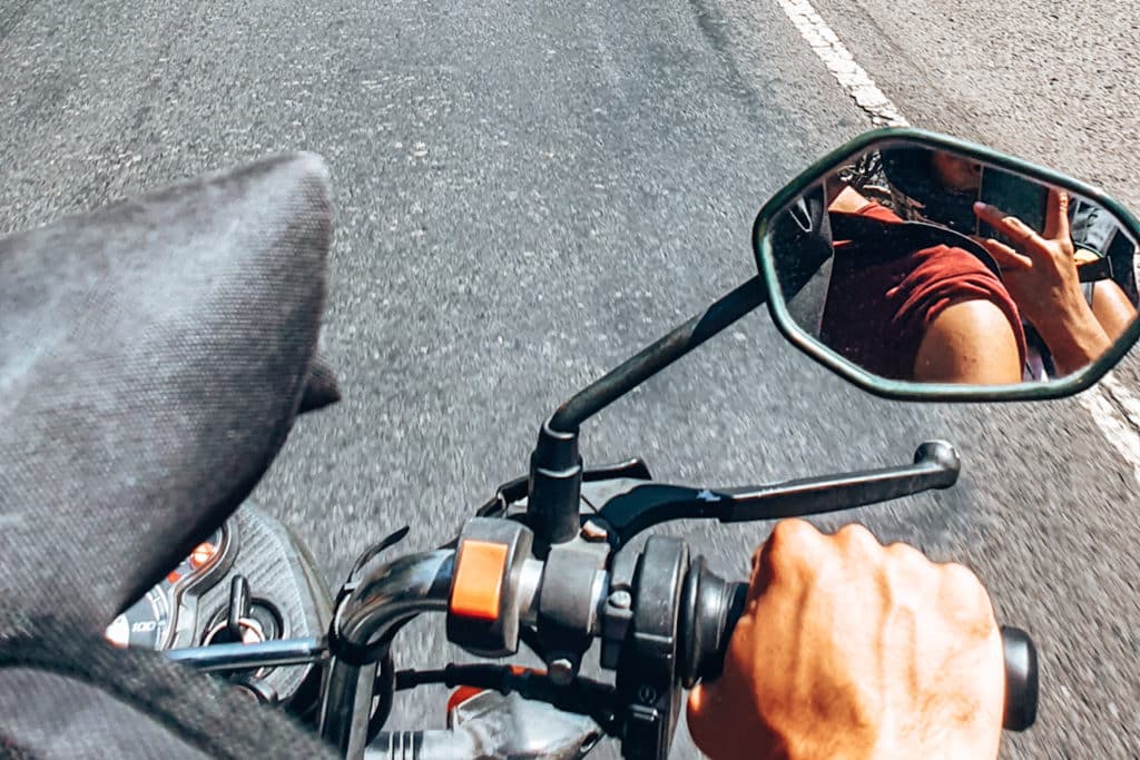 El Salvador travel guide tip: rent a scooter / Um die Sehenswürdigkeiten in El Salvador zu sehen lohnt es sich einen Roller zu mieten