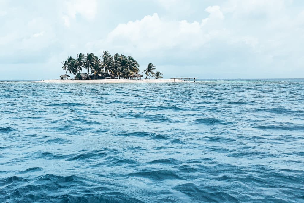 Sailing through the San Blas can't be missed when backpacking in Panama / DIe San Blas Inseln gehören zu den besten Panama Reisetipps