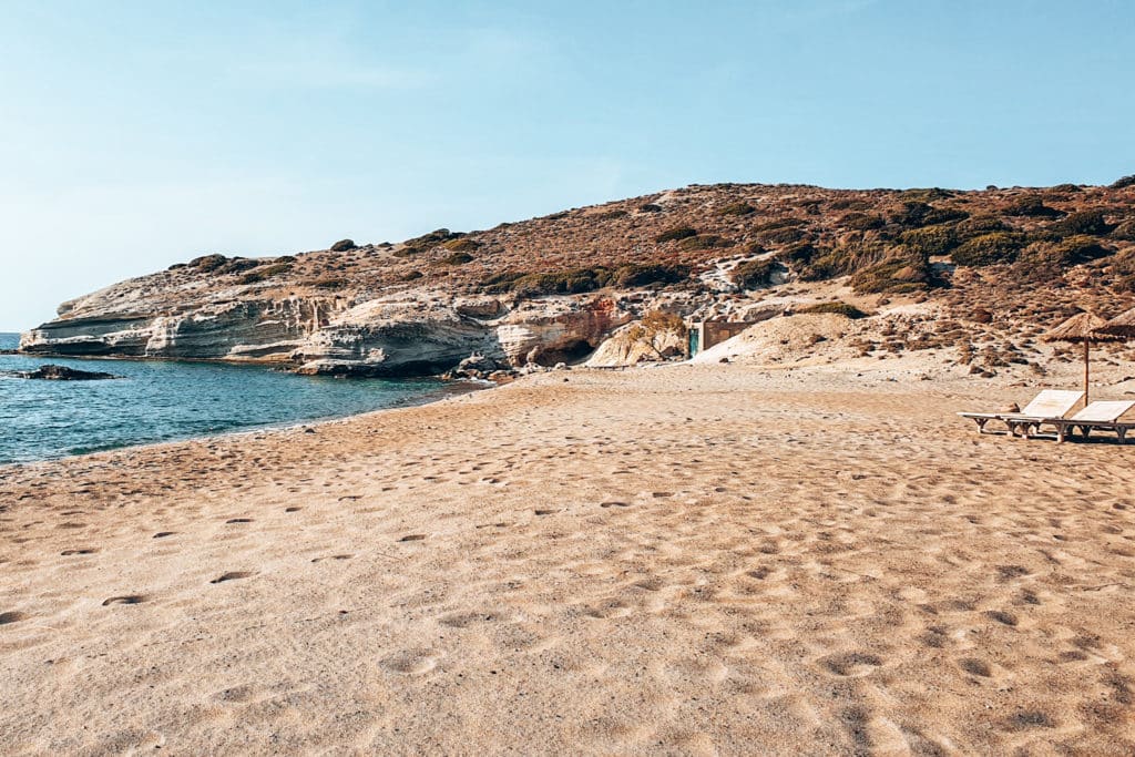 Sustainable and zero waste sunscreen on the beach is a must