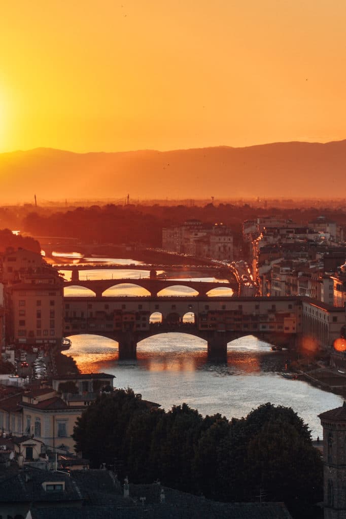 Tuscany-road-trip-jillonjourney (7) Florence river sunset