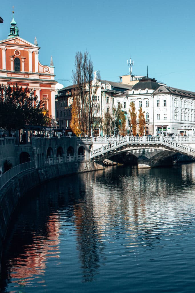 Slovenia_road_trip_itinerary (16) Ljubljanska river
