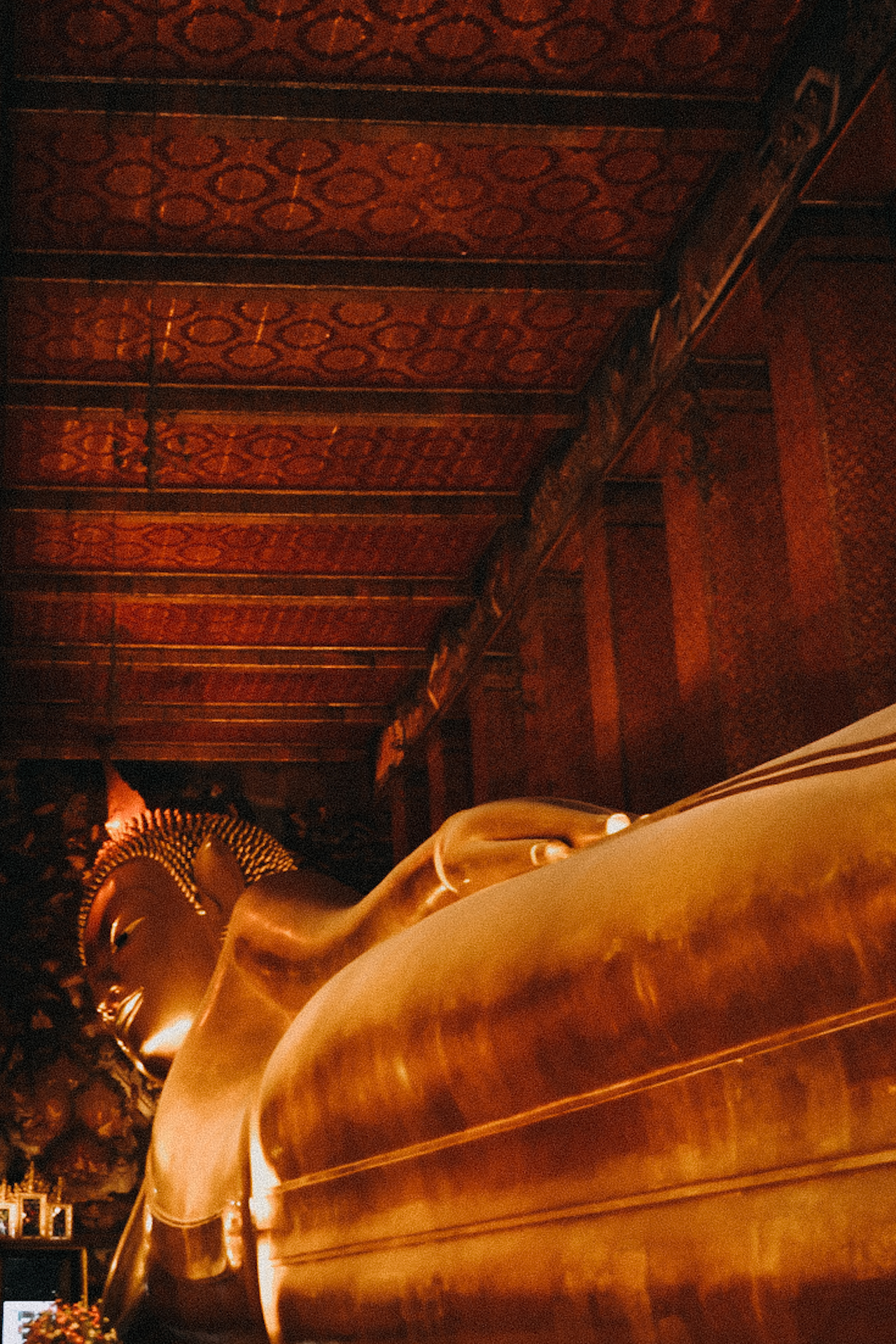 Wat Pho Laying Buddha, a popular temple on any Thailand itinerary
