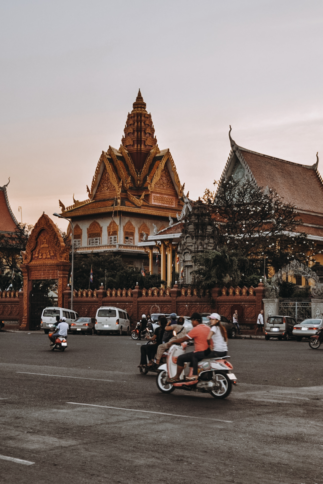 Phnom Penh, worth a visit when backpacking in Cambodia