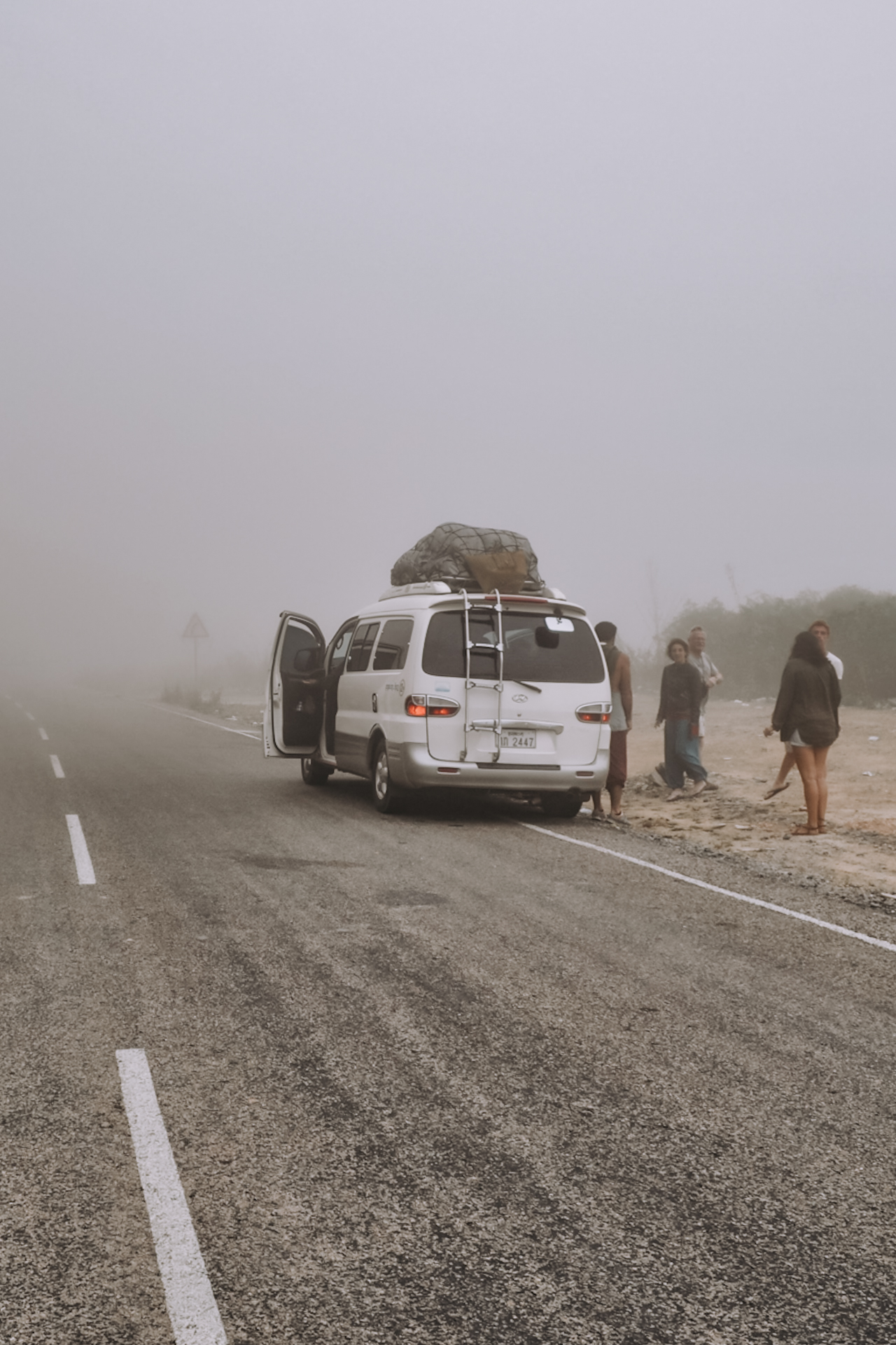 Minivan on my Laos itinerary / Minibus beim Backpacking in Laos