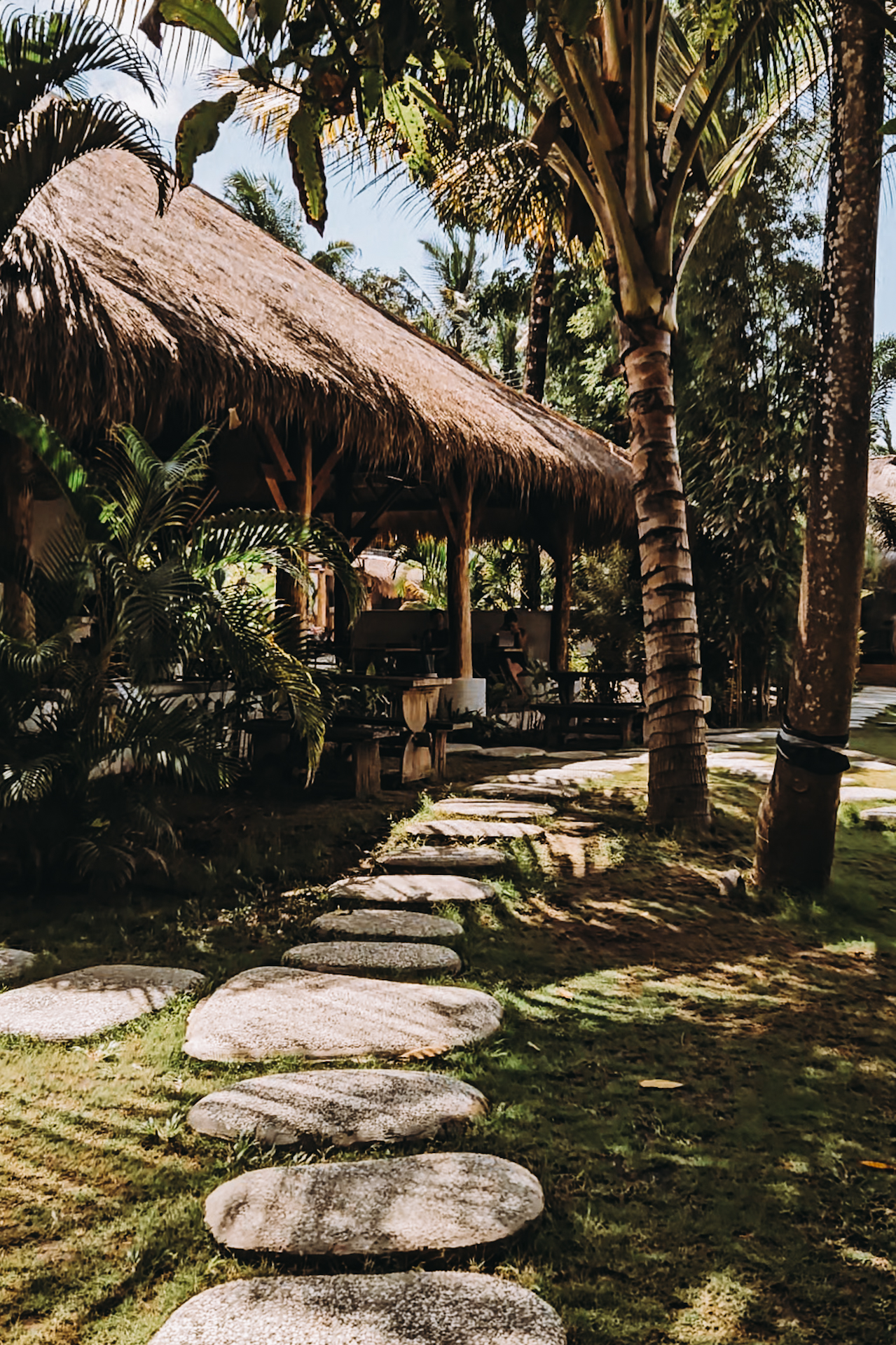 Mana_yoga_retreat_Lombok_180343 Garden at Mana Yoga Retreat Lombok