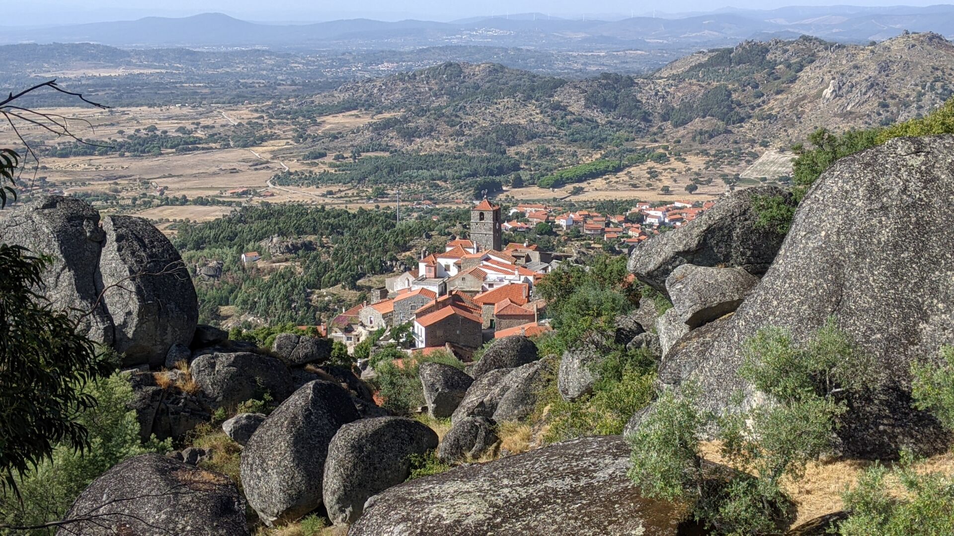 Monsanto, one of the best Portugal hidden gems / Monsanto, ein richtiger Insider-Tipp in Portugal