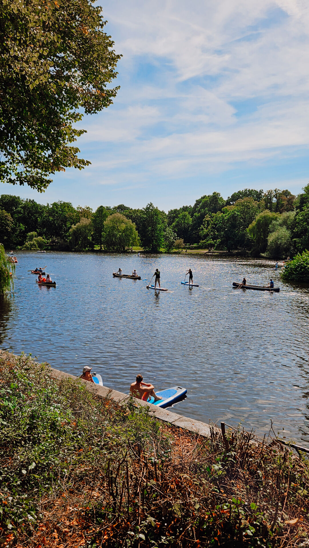 Renting a SUP, one of my favorite unique things to do in Hamburg / Kajak mieten, ein Geheimtipp in Hamburg