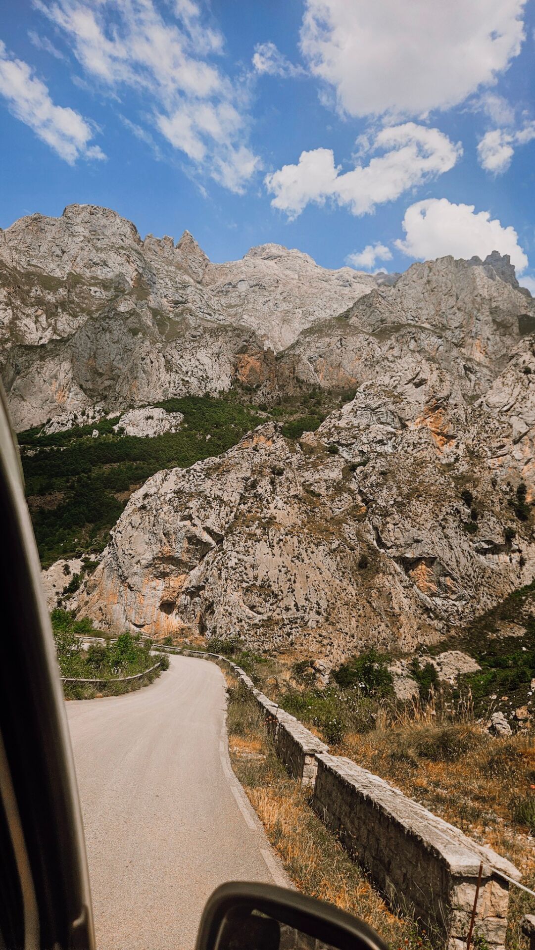 Driving further inland on my Northern Spain road trip / Die Fahrt währen meiner Nordspanien Rundreise mit eigenem Auto