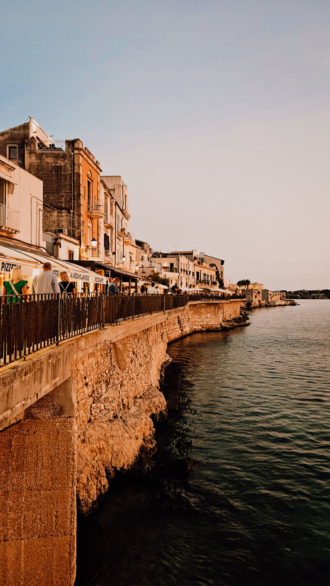 Siracusa, , an essential stop on your Sicily itinerary / Siracusa, ein Muss auf deiner Sizilien Rundreise im Auto